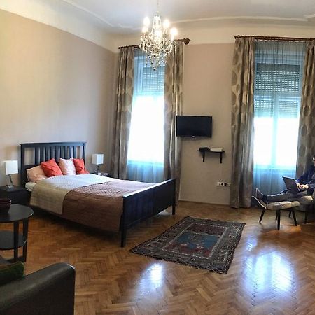 Diamonds Apartment With 2 Rooms Near Guzsdu Udvar Budapest Ngoại thất bức ảnh