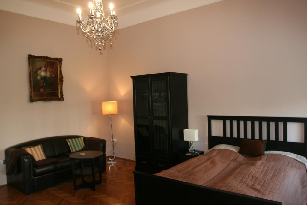 Diamonds Apartment With 2 Rooms Near Guzsdu Udvar Budapest Ngoại thất bức ảnh
